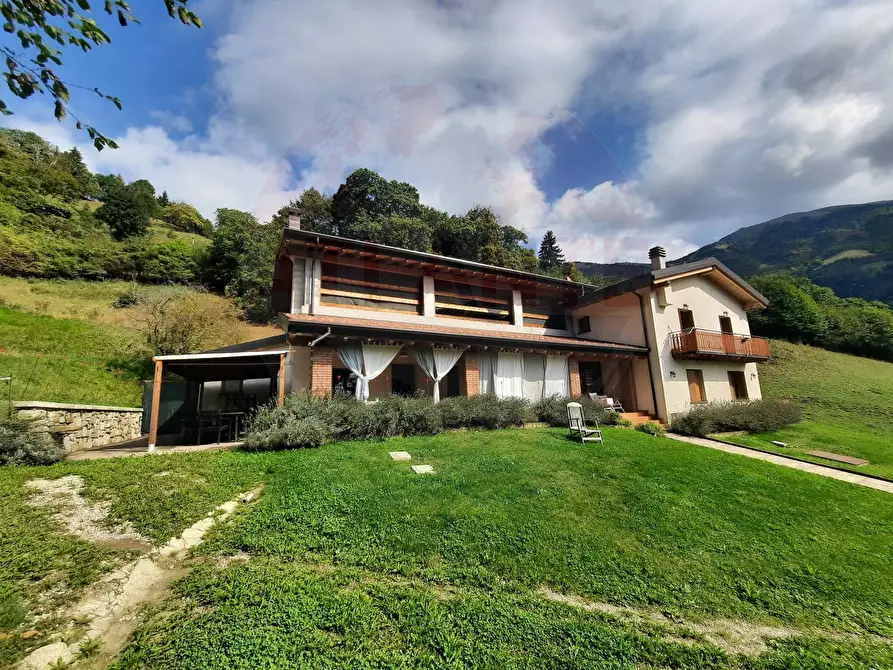 Immagine 19 di Rustico / casale in vendita  in via Rucca a Zone