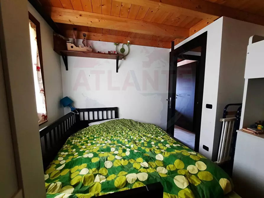 Immagine 43 di Rustico / casale in vendita  in via Rucca a Zone