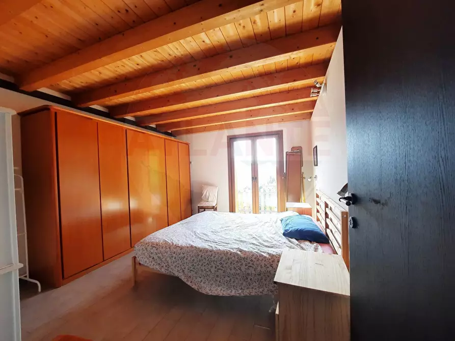 Immagine 45 di Rustico / casale in vendita  in via Rucca a Zone