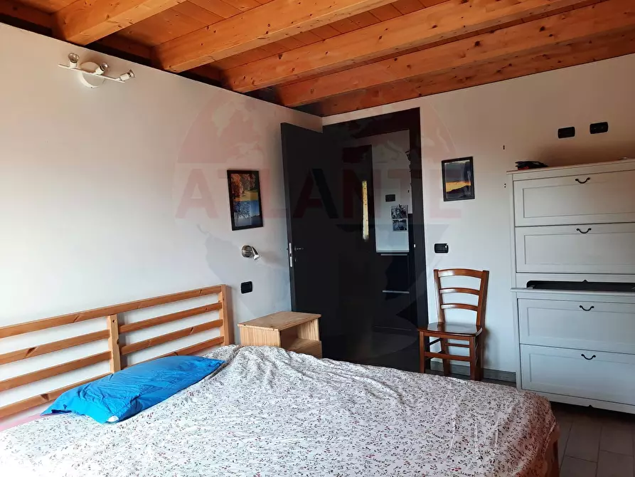 Immagine 47 di Rustico / casale in vendita  in via Rucca a Zone