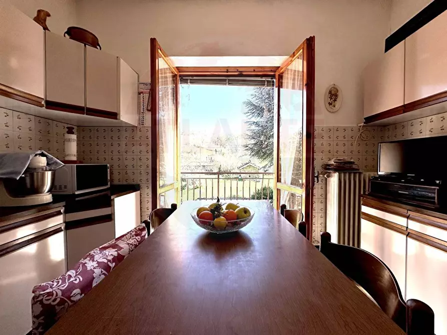 Immagine 12 di Casa semindipendente in vendita  in Regione Isole 11 a Alice Bel Colle