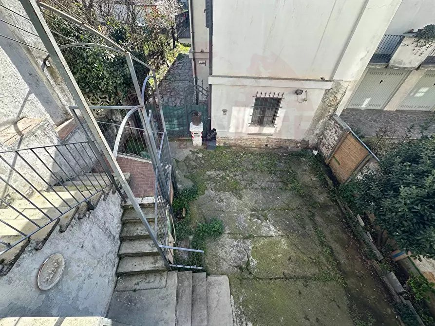 Immagine 22 di Appartamento in vendita  in Via Angela Casagrande 45 a Acqui Terme