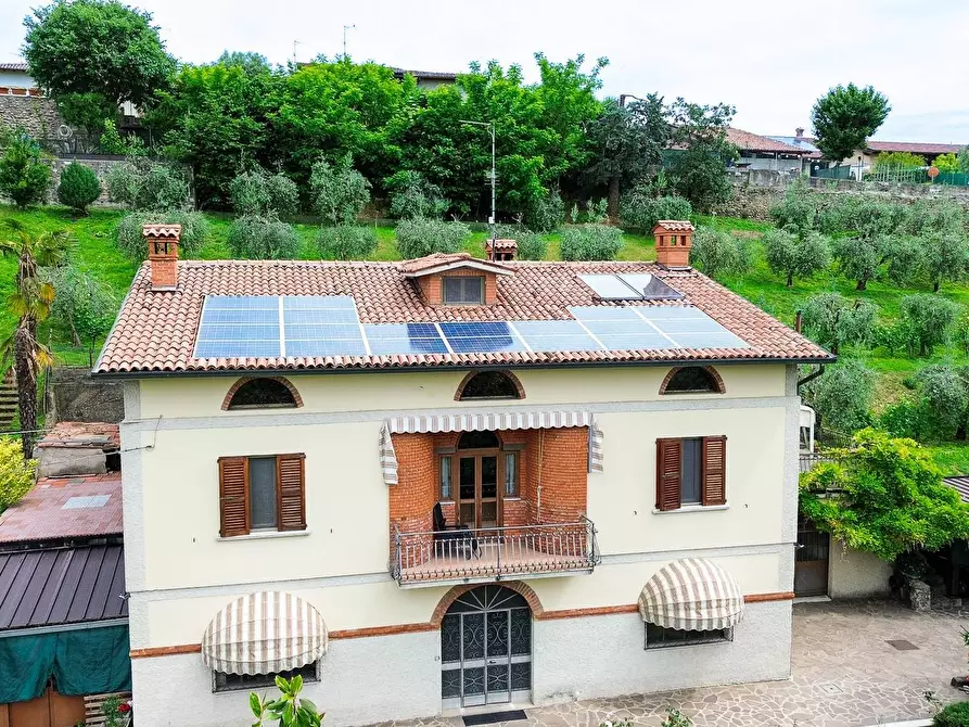 Immagine 1 di Villa in vendita  in VIA VILLA DI SOTTO 15 a Cazzago San Martino