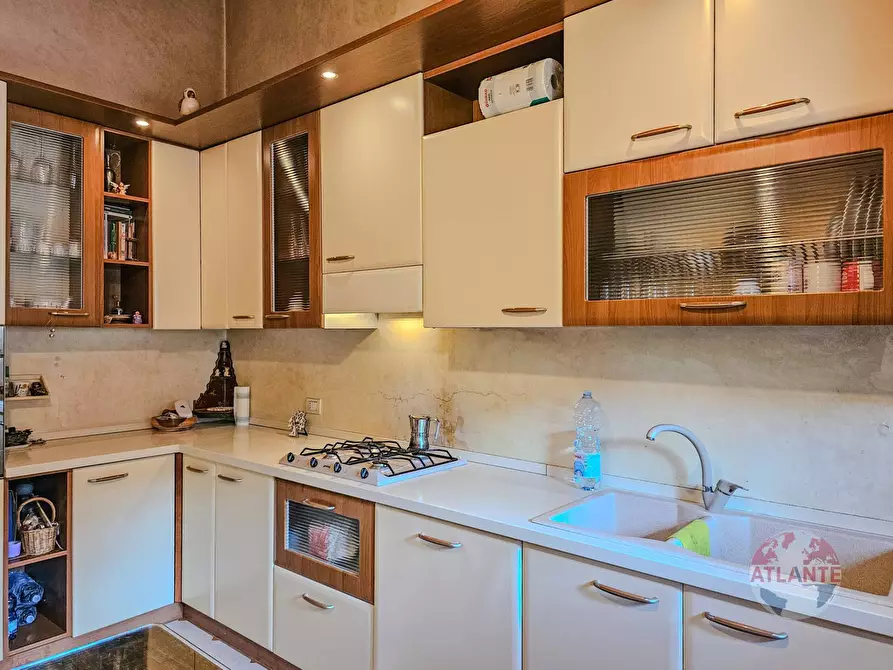 Immagine 64 di Appartamento in vendita  in Via Nino Bixio 50 a Brescia