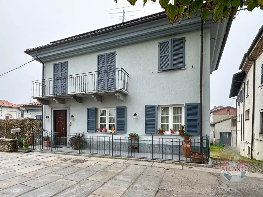 Immagine 3 di Villa in vendita  in Via Vittorio Emanuele II a Strevi