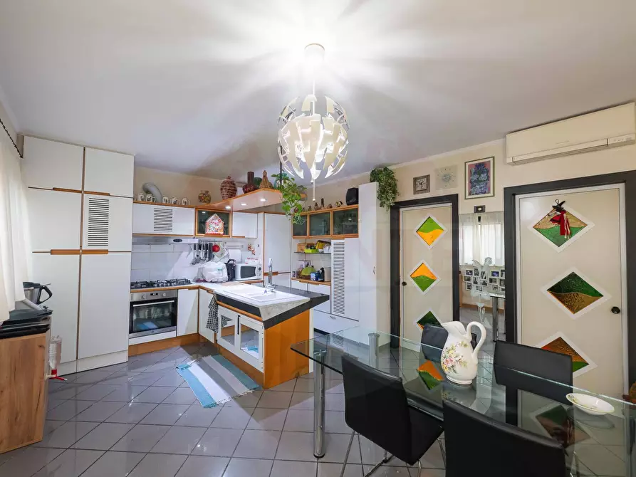 Immagine 13 di Appartamento in vendita  in via Fornaci a Iseo