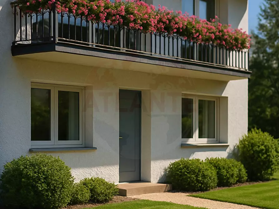 Immagine 1 di Appartamento in vendita  in Largo C. Cattaneo 36 a Adro