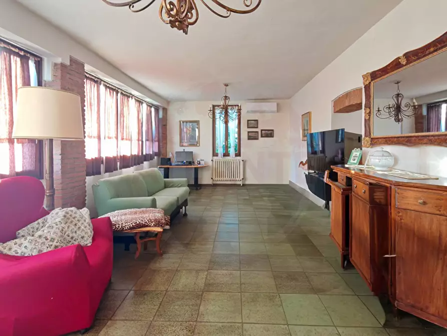 Immagine 29 di Villa in vendita  in via Padania a Angolo Terme