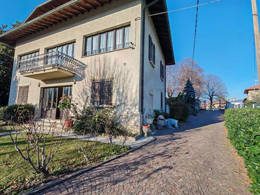 Immagine 4 di Villa in vendita  in via Padania a Angolo Terme