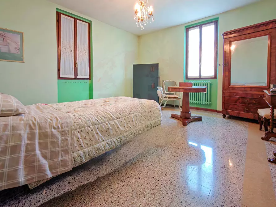 Immagine 43 di Villa in vendita  in via Padania a Angolo Terme