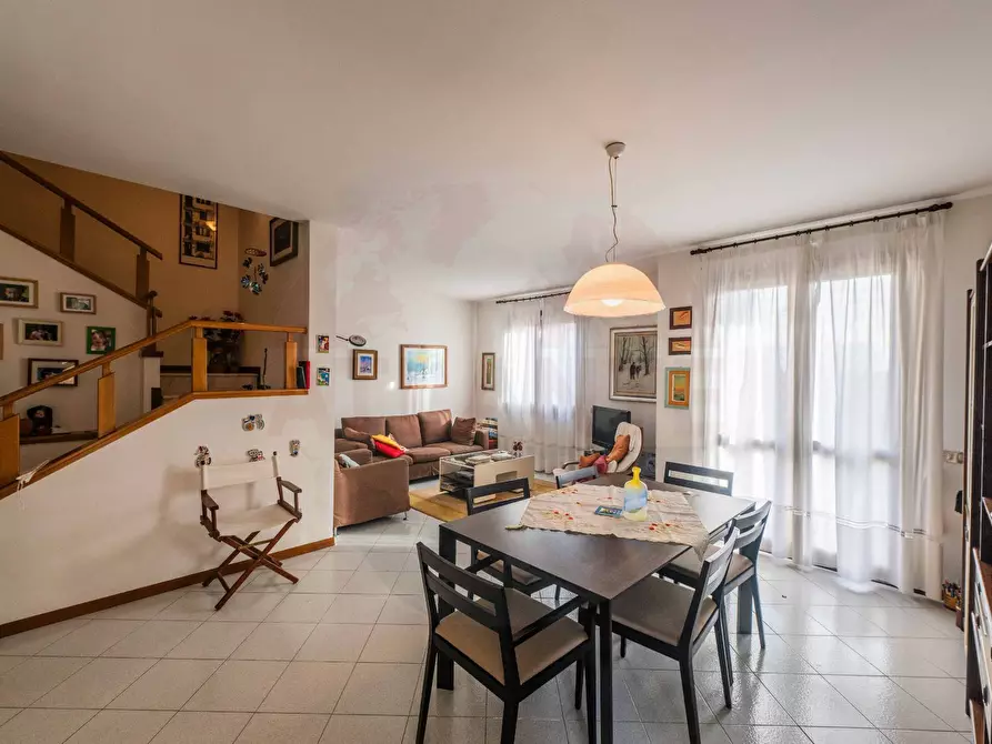 Immagine 96 di Casa semindipendente in vendita  in Via Burago 10 a Salò