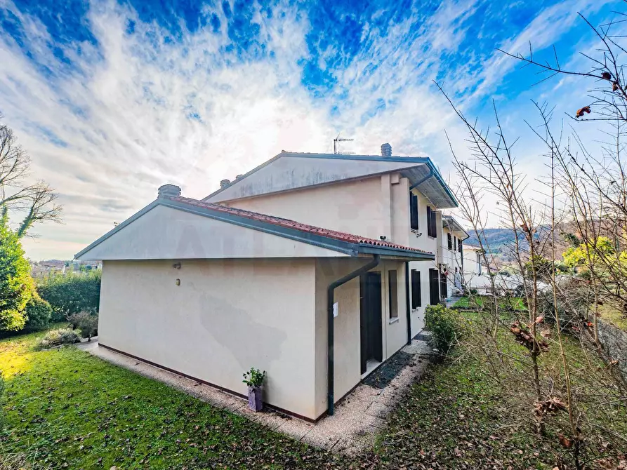 Immagine 145 di Casa semindipendente in vendita  in Via Burago 10 a Salò