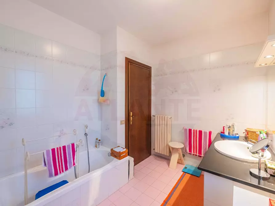 Immagine 43 di Casa semindipendente in vendita  in Via Burago 10 a Salò