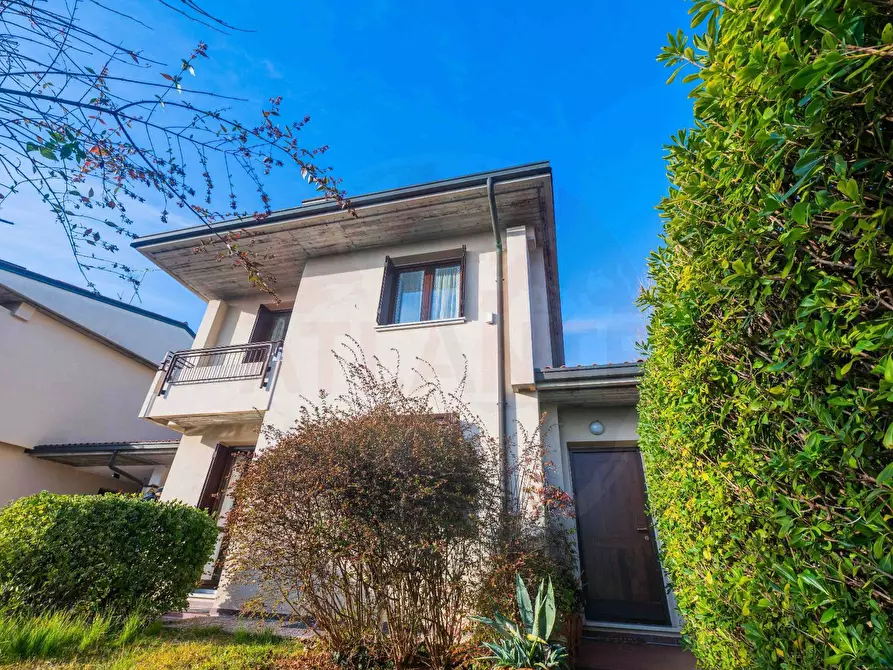 Immagine 79 di Casa semindipendente in vendita  in Via Burago 10 a Salò