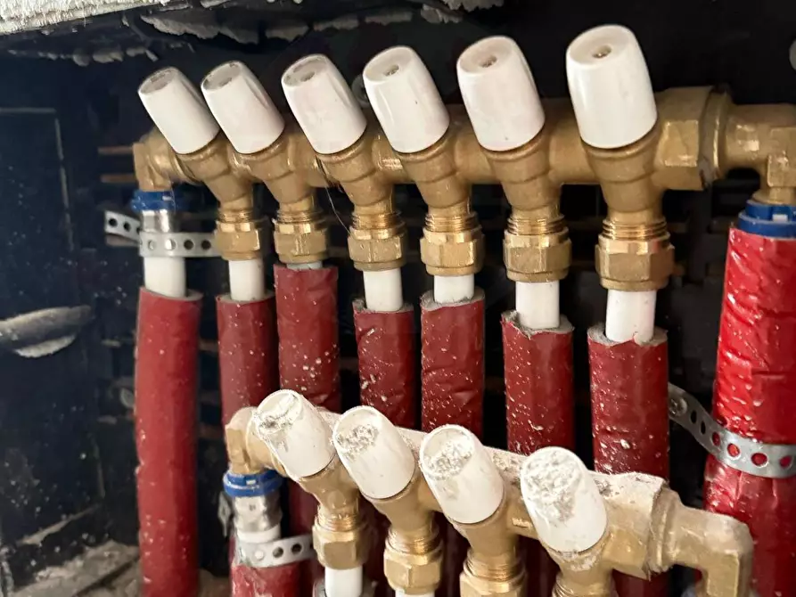 Immagine 14 di Appartamento in vendita  in Via Croce 69 a Cologne