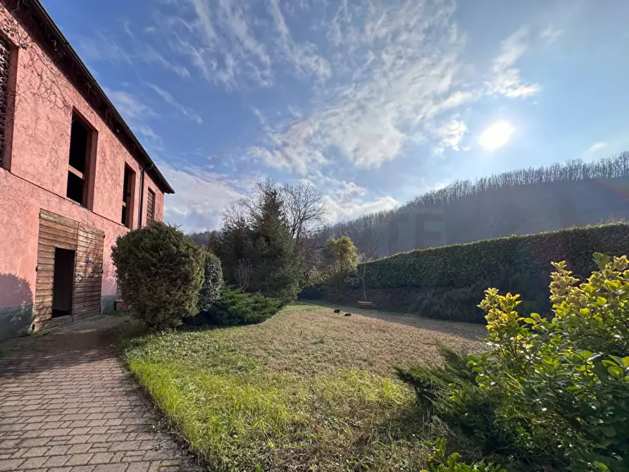 Immagine 6 di Villa in vendita  in Regione Scandolisio a Monastero Bormida