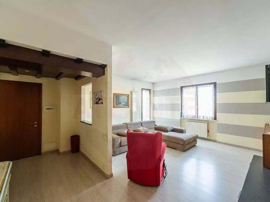 Immagine 14 di Villa in vendita  in Via Papa Giovanni 23 14 a Bariano