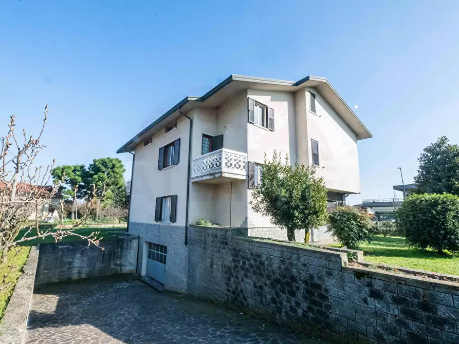 Immagine 33 di Villa in vendita  in Via Papa Giovanni 23 14 a Bariano