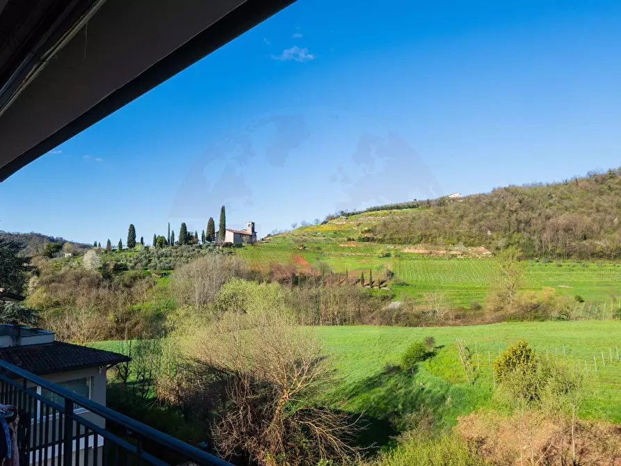 Immagine 5 di Appartamento in vendita  in Via Grisone 100 a Ome