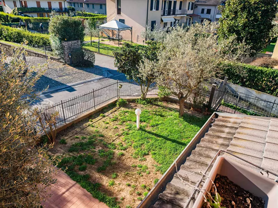 Immagine 21 di Appartamento in vendita  in Via Grisone 100 a Ome