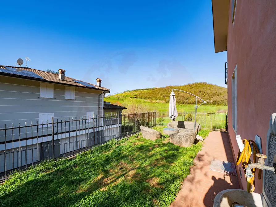 Immagine 23 di Appartamento in vendita  in Via Grisone 100 a Ome