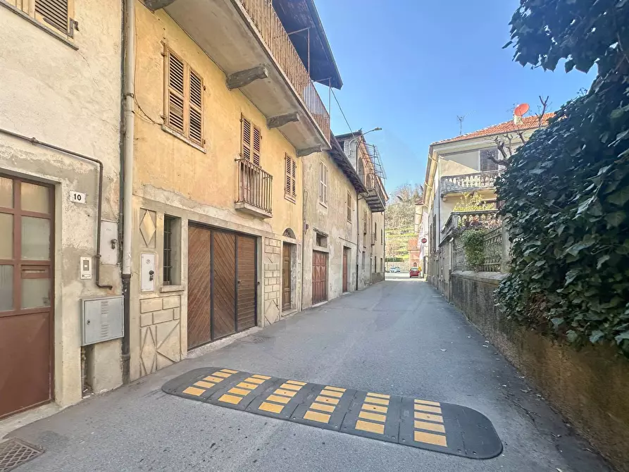 Immagine 2 di Casa semindipendente in vendita  in Via Verdi 8 a Bergolo