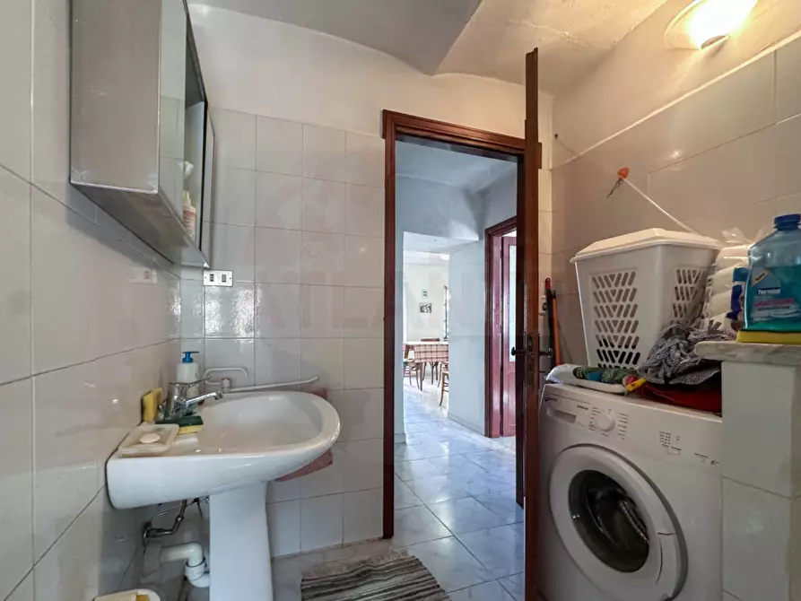 Immagine 16 di Casa semindipendente in vendita  in Via Verdi 8 a Bergolo