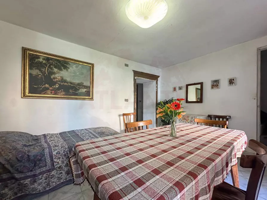 Immagine 4 di Casa semindipendente in vendita  in Via Verdi 8 a Bergolo