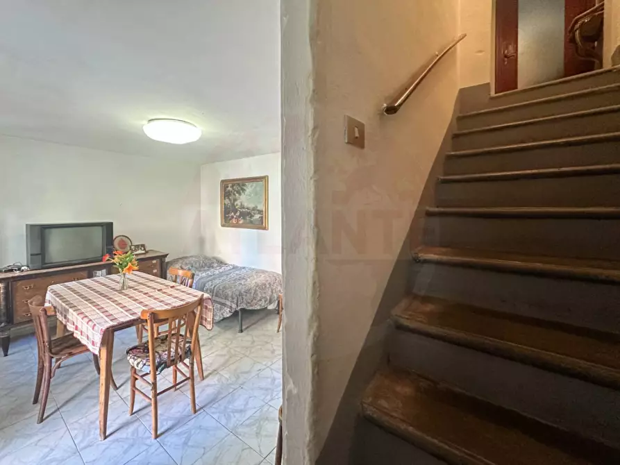 Immagine 19 di Casa semindipendente in vendita  in Via Verdi 8 a Bergolo