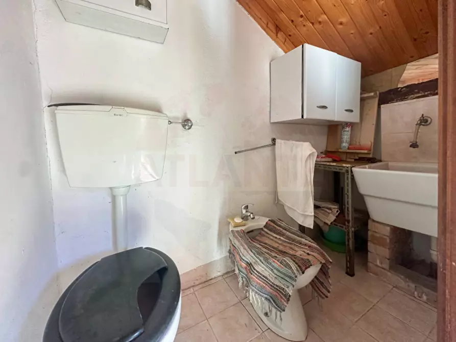 Immagine 25 di Casa semindipendente in vendita  in Via Verdi 8 a Bergolo