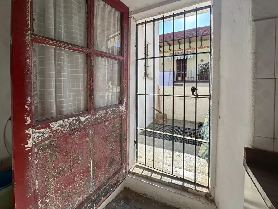 Immagine 35 di Casa semindipendente in vendita  in Via Verdi 8 a Bergolo