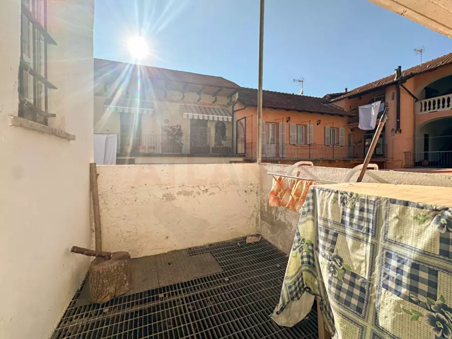 Immagine 13 di Casa semindipendente in vendita  in Via Verdi 8 a Bergolo