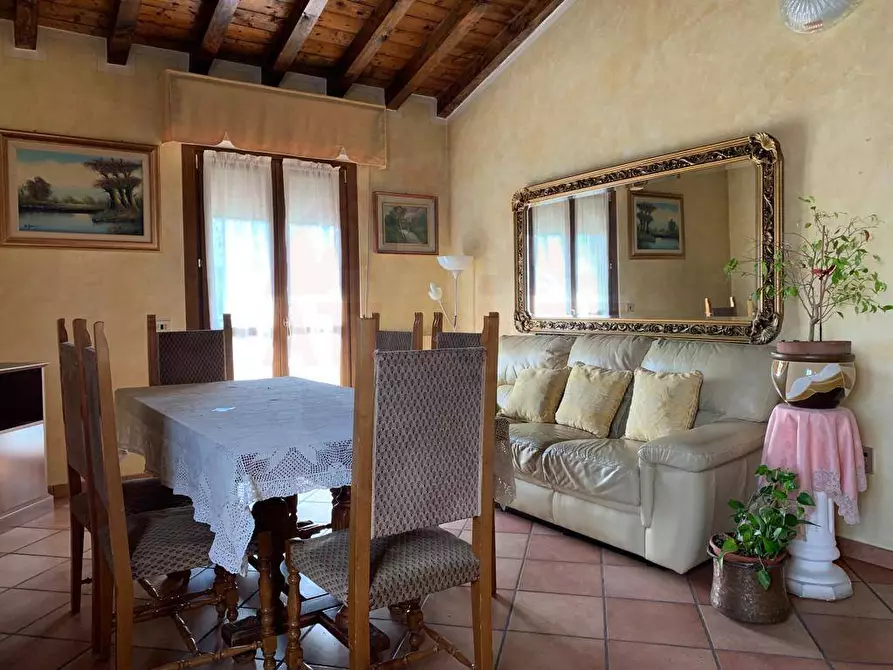 Immagine 8 di Appartamento in vendita  in Via Grisone 100 a Ome