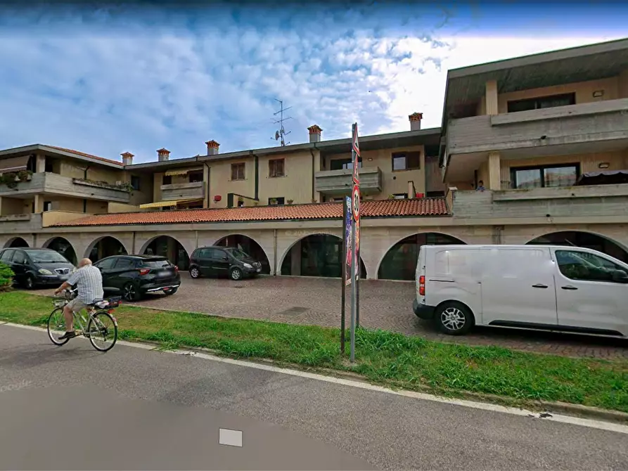 Immagine 33 di Appartamento in vendita  in via Circonvallazione a Adro