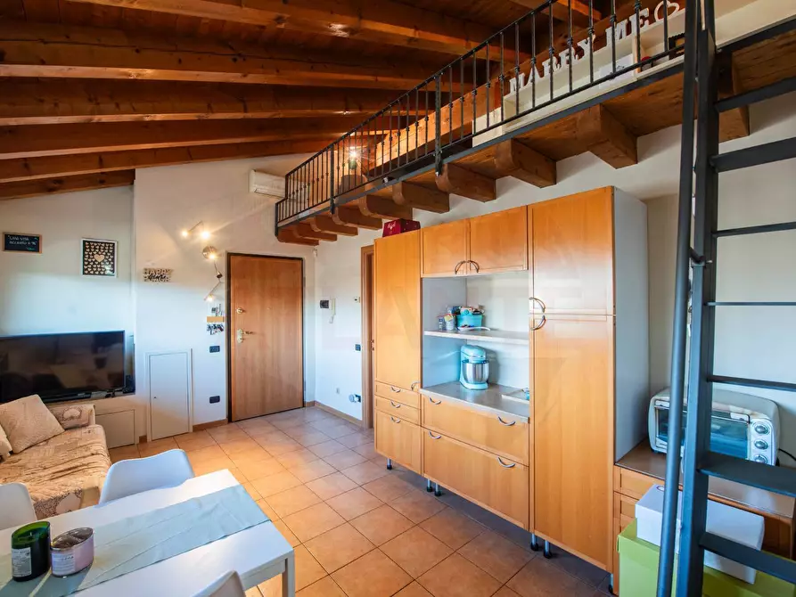 Immagine 8 di Appartamento in vendita  in Via Della Fattoria 12 a Cologno Al Serio