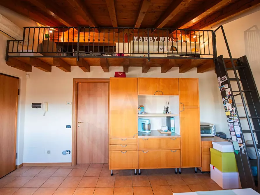 Immagine 11 di Appartamento in vendita  in Via Della Fattoria 12 a Cologno Al Serio