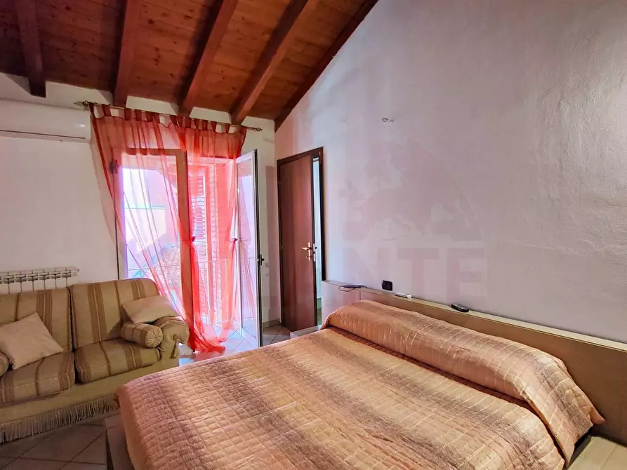 Immagine 1 di Casa semindipendente in vendita  in Via 4 Novembre 60 a Adro