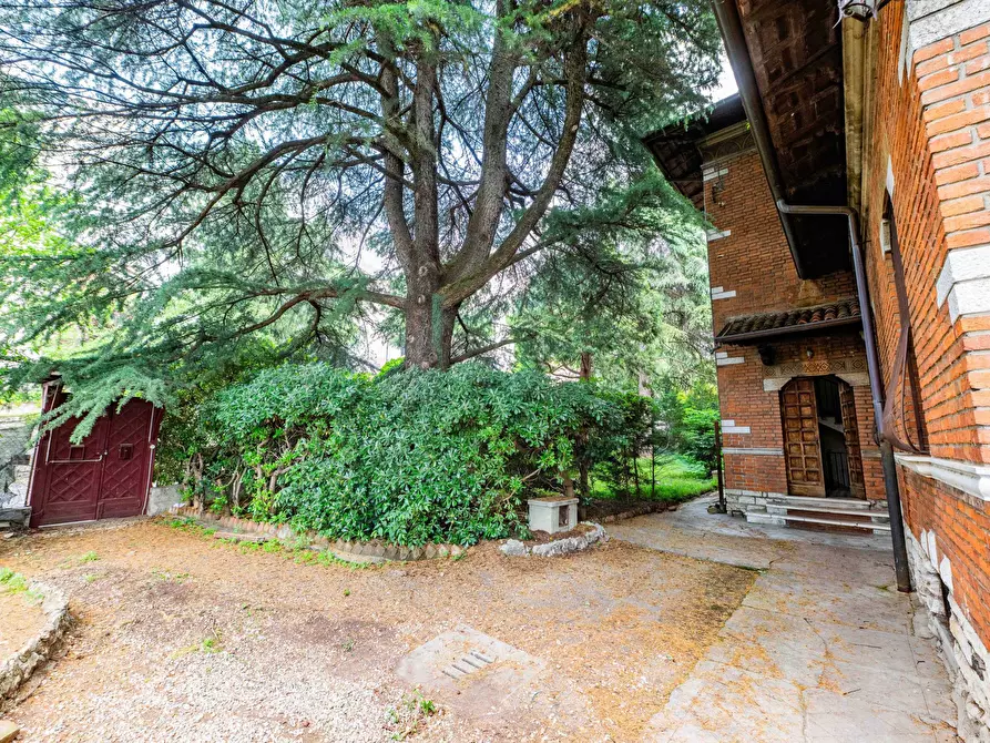 Immagine 35 di Villa in vendita  in Via Panoramica dei Ronchi 32 a Brescia