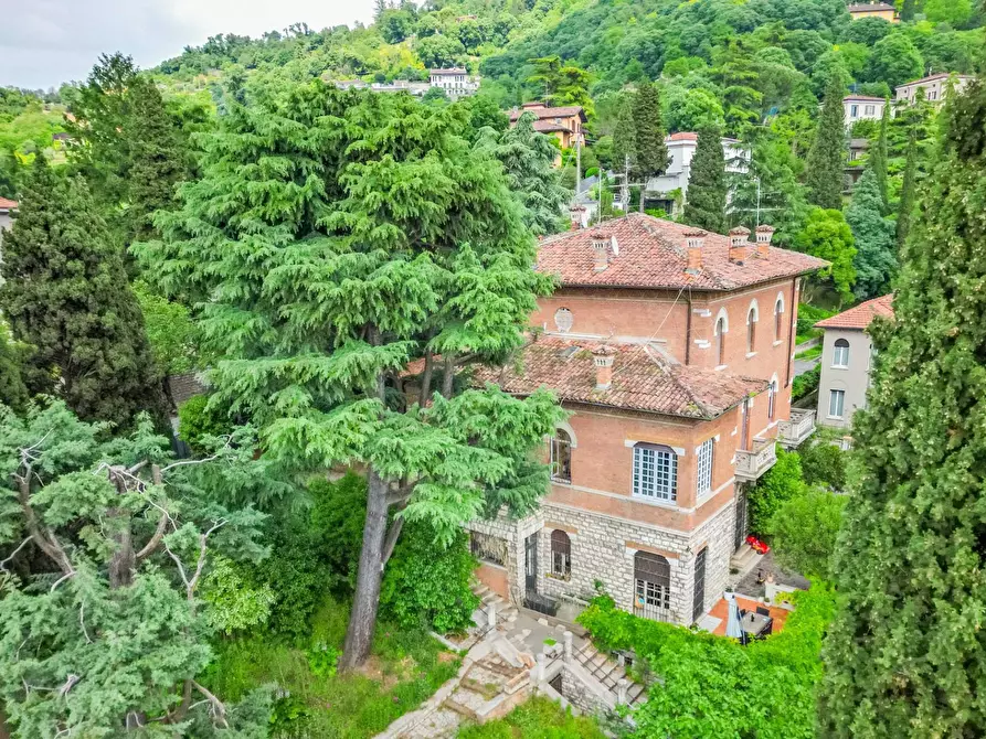 Immagine 1 di Villa in vendita  in Via Panoramica dei Ronchi 32 a Brescia