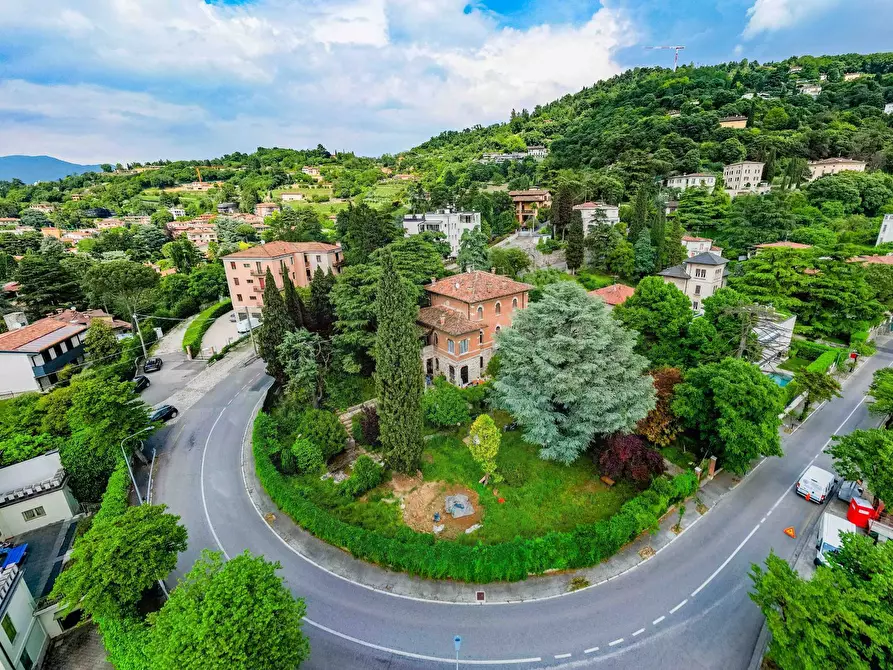Immagine 36 di Villa in vendita  in Via Panoramica dei Ronchi 32 a Brescia