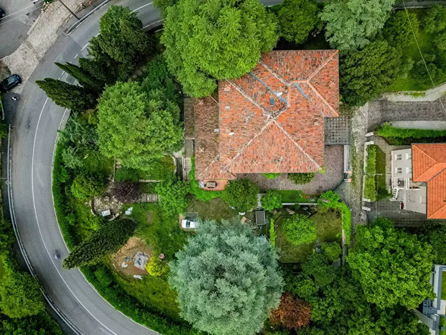 Immagine 13 di Villa in vendita  in Via Panoramica dei Ronchi 32 a Brescia