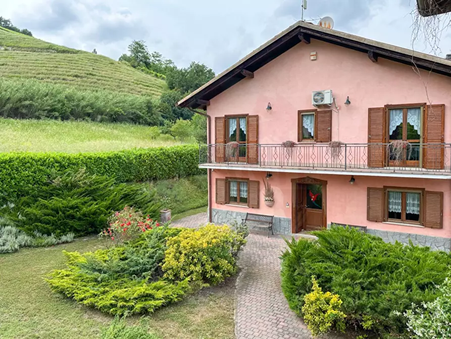 Immagine 8 di Villa in vendita  in Regione Scandolisio a Monastero Bormida