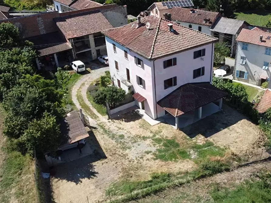Immagine 5 di Casa semindipendente in vendita  in Regione Torrazza a Strevi