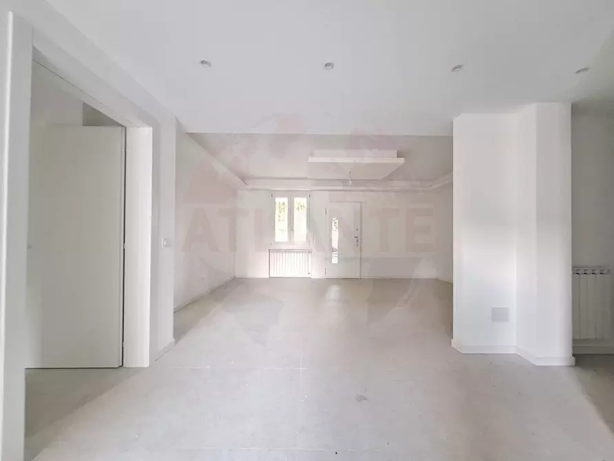 Immagine 23 di Appartamento in vendita  in Via Croce 69 a Cologne