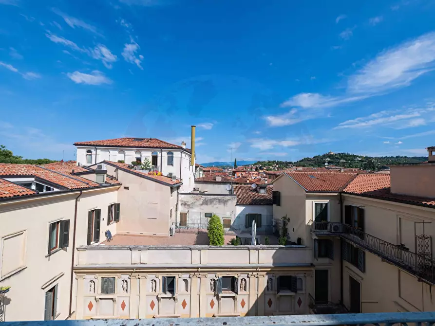 Immagine 7 di Attico in vendita  in Corso Porta Borsari a Verona