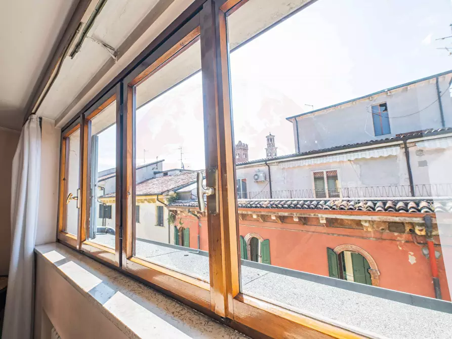 Immagine 17 di Attico in vendita  in Corso Porta Borsari a Verona