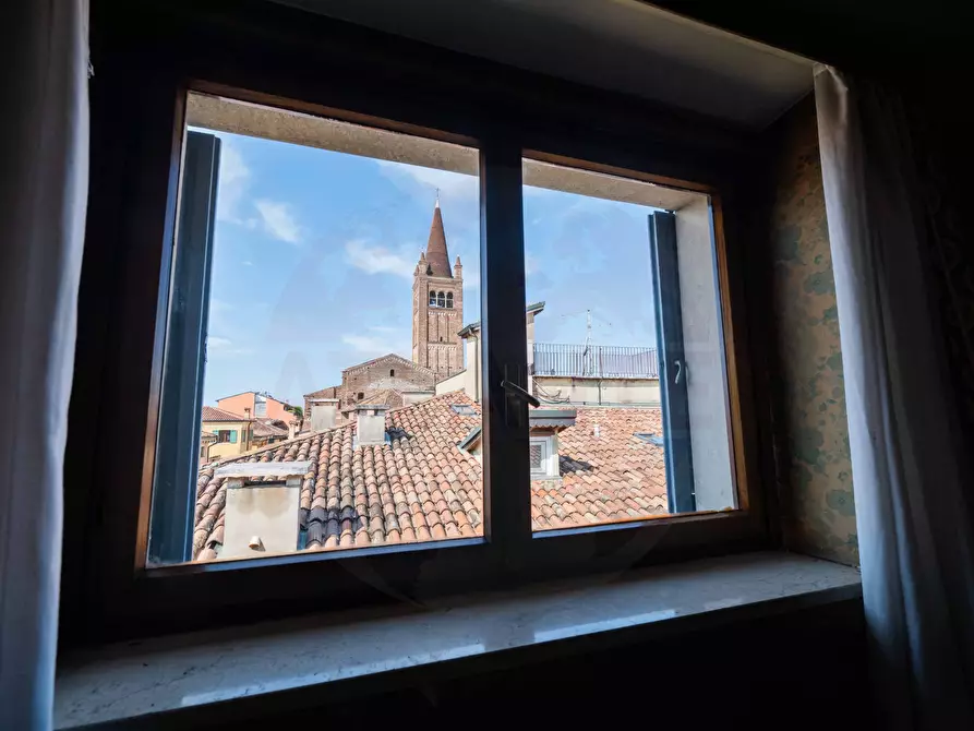 Immagine 33 di Attico in vendita  in Corso Porta Borsari a Verona