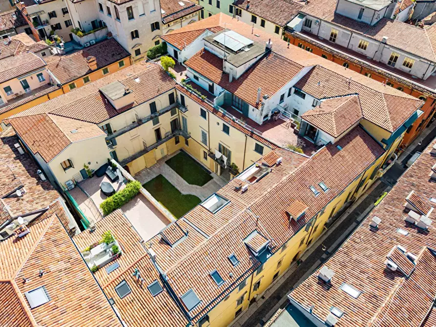 Immagine 4 di Attico in vendita  in Corso Porta Borsari a Verona