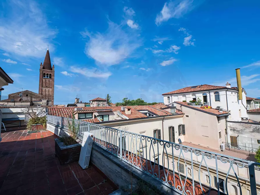 Immagine 24 di Attico in vendita  in Corso Porta Borsari a Verona