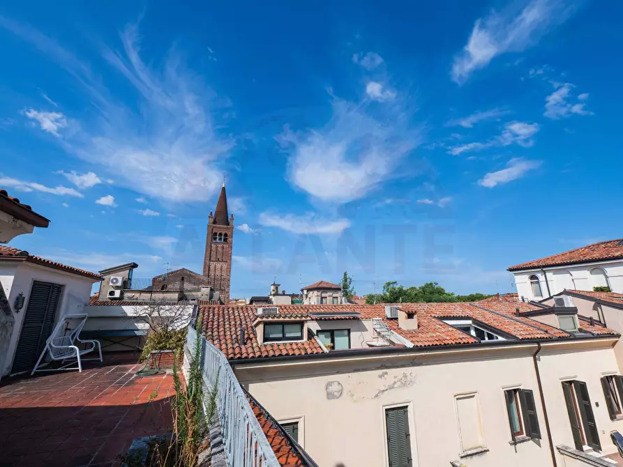 Immagine 29 di Attico in vendita  in Corso Porta Borsari a Verona